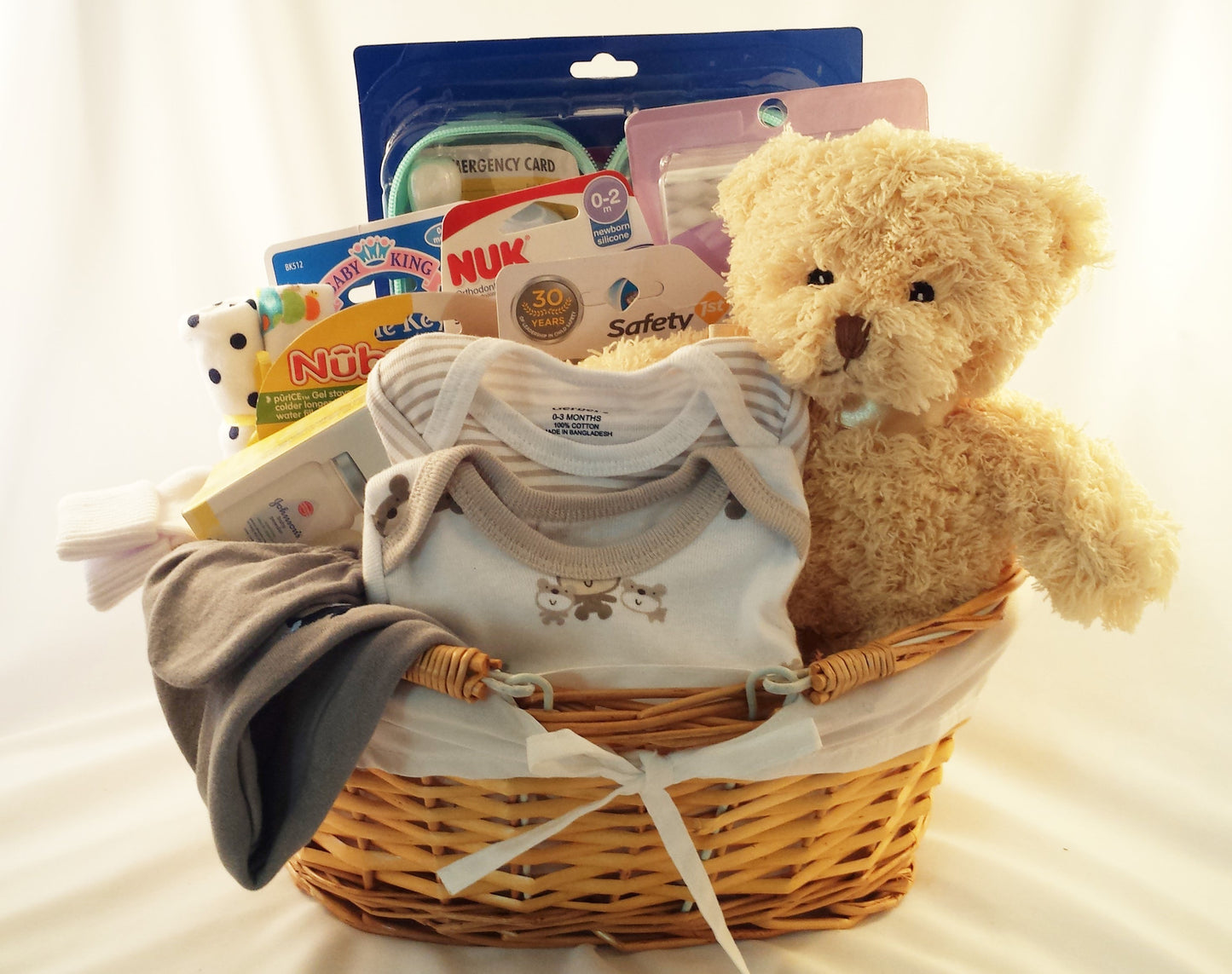 Neutral Essentials Deluxe Baby Gift Basket